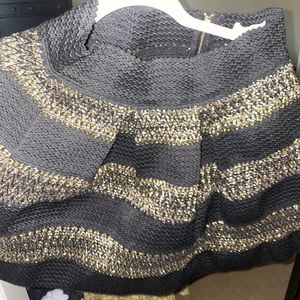 Black and gold elastic waist fun skirt! Junior Large